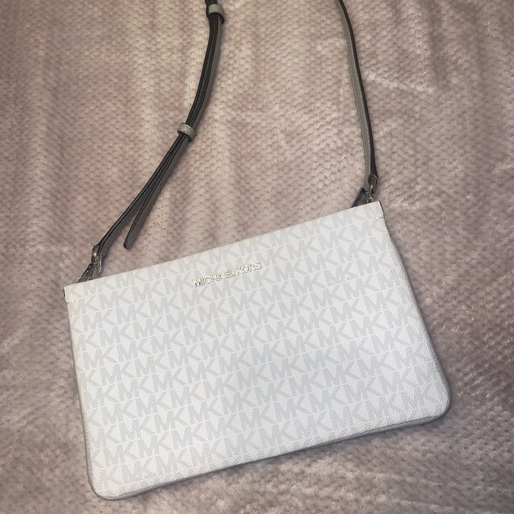 NWT Michael Kors Crossbody 🤍